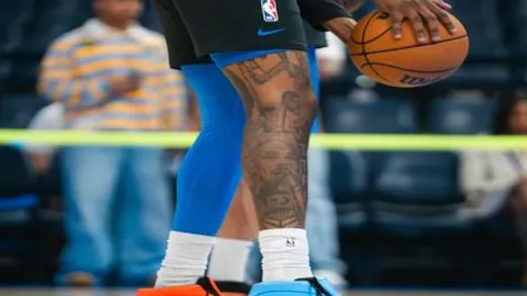 夜战足球激情李：力克挑战勇者无畏